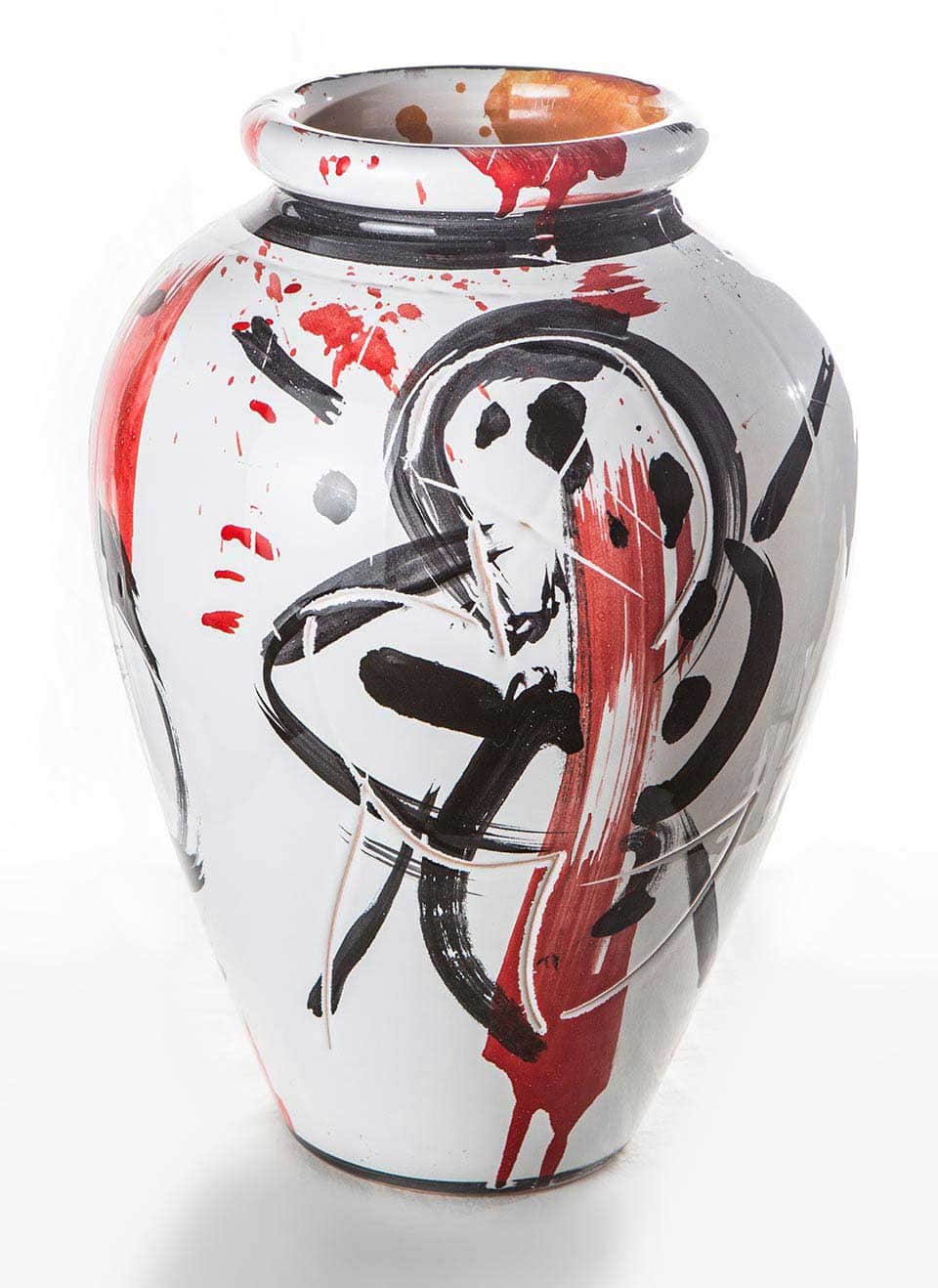 Vaso dipinto e graffito realizzato presso Ceramiche Pierluca. 2015.